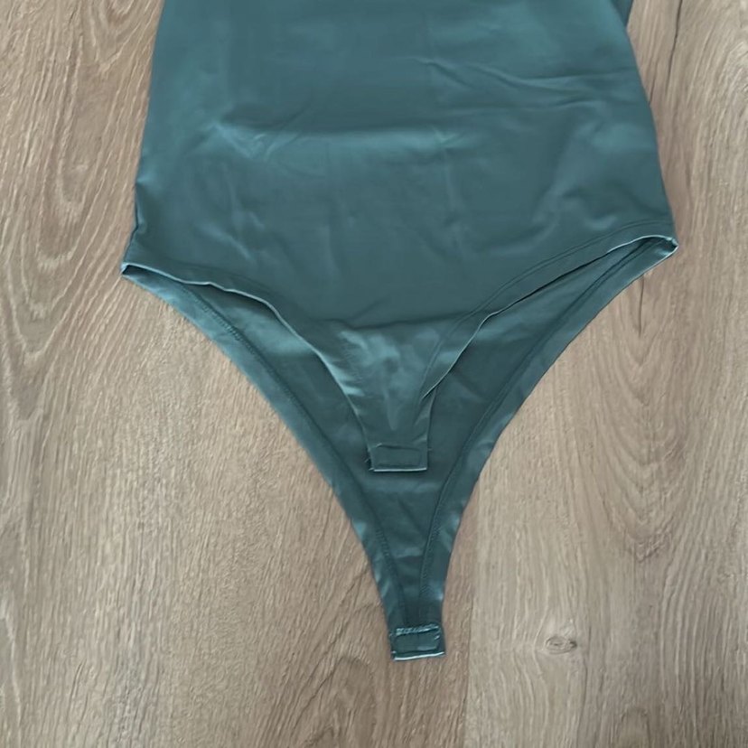 Petrol Yeşili Kolsuz Body - Görsel 2