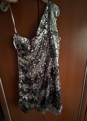 Gri Payetli Tek Omuzlu Mini Elbise - Görsel 3