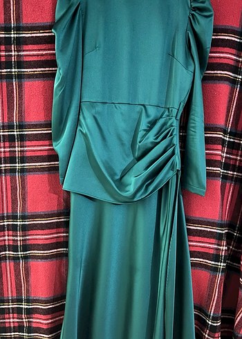 Yeşil Uzun Drapeli tesettür Kadın Elbise - Görsel 3