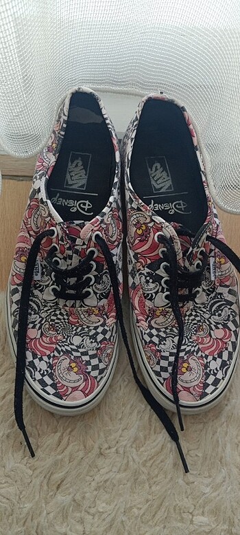 Vans Disney serisi