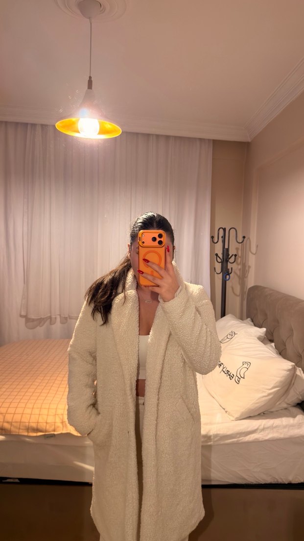 Beyaz Kadın Midi Boy Kabarık Kışlık Mont - Görsel 3