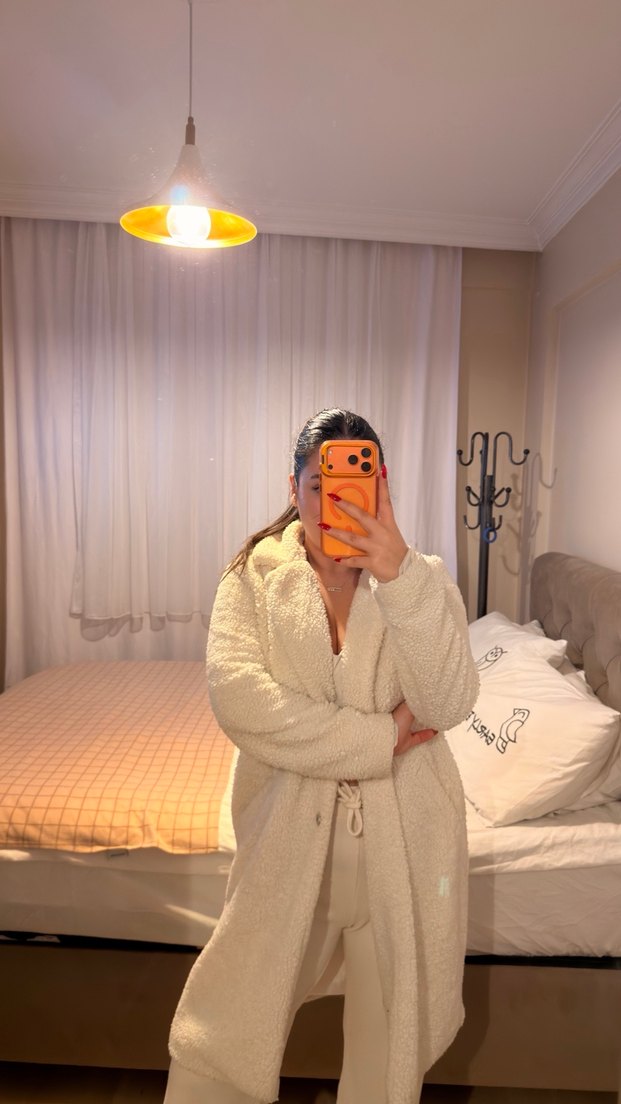 Beyaz Kadın Midi Boy Kabarık Kışlık Mont - Görsel 2