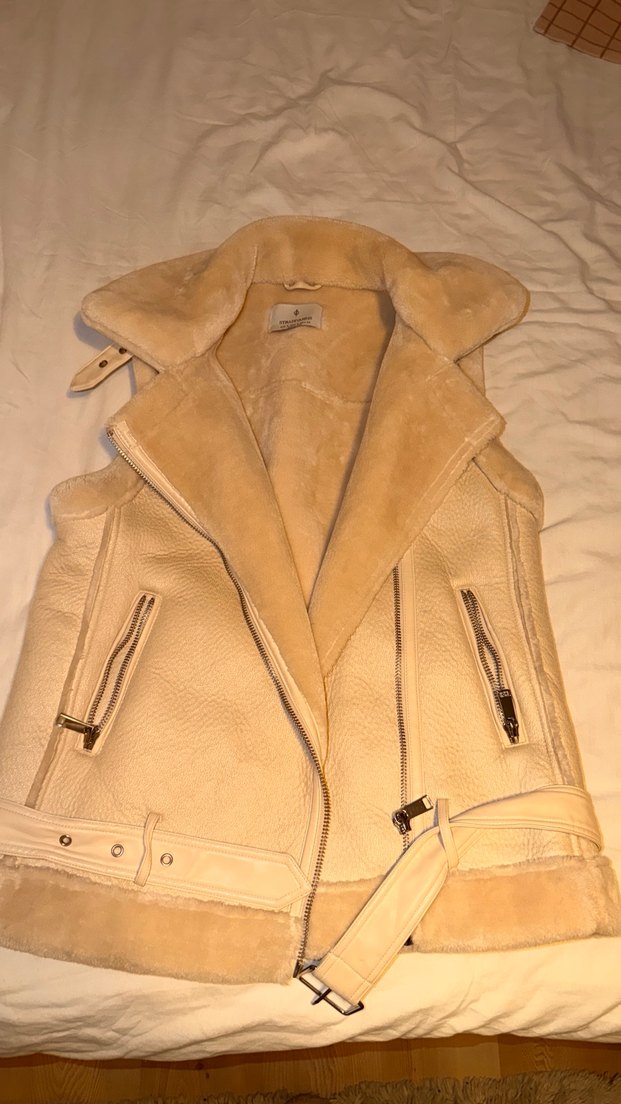 Bej Kadın Kolsuz Midi Kaban - Görsel 4