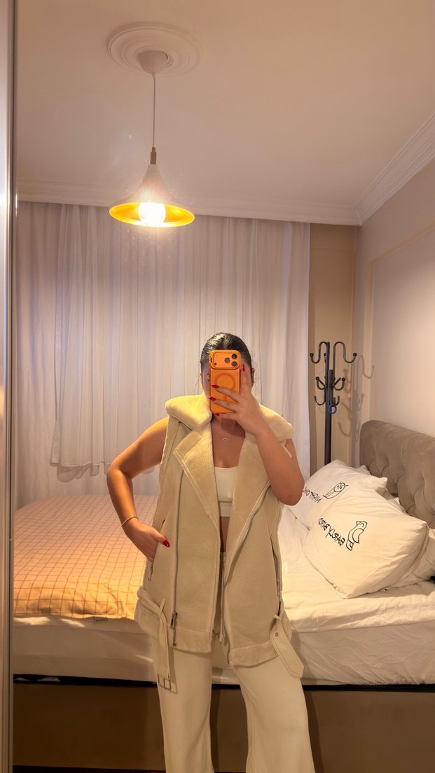 Bej Kadın Kolsuz Midi Kaban - Görsel 3