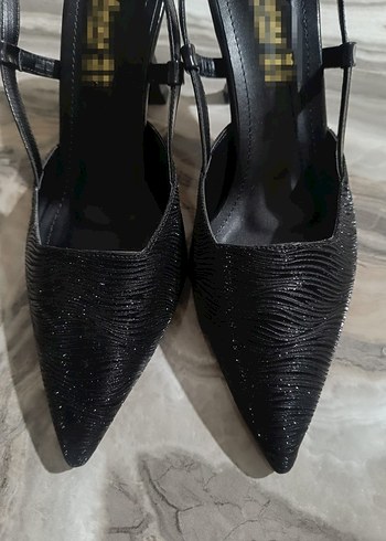 Siyah Parlak Yılan Desenli Stiletto Topuklu Kadın Ayakkabı - Görsel 2