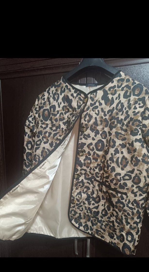 Düğmeli Leopar Desenli Kadın Ceket - Görsel 2