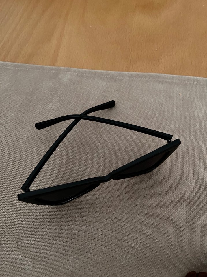 Siyah Minimalist Gotik Kadın Güneş Gözlüğü - Görsel 2