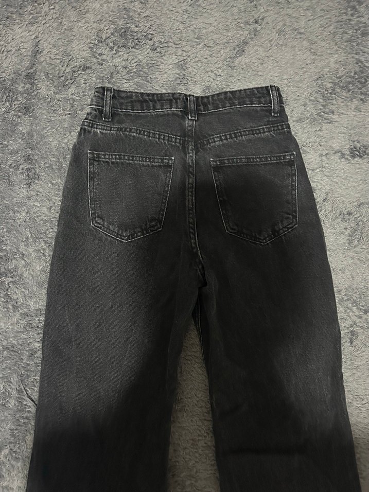 Siyah Yırtık Detaylı Salaş  Kot Pantolon - Görsel 4