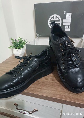 Siyah deri elle ayakkabı - Görsel 3