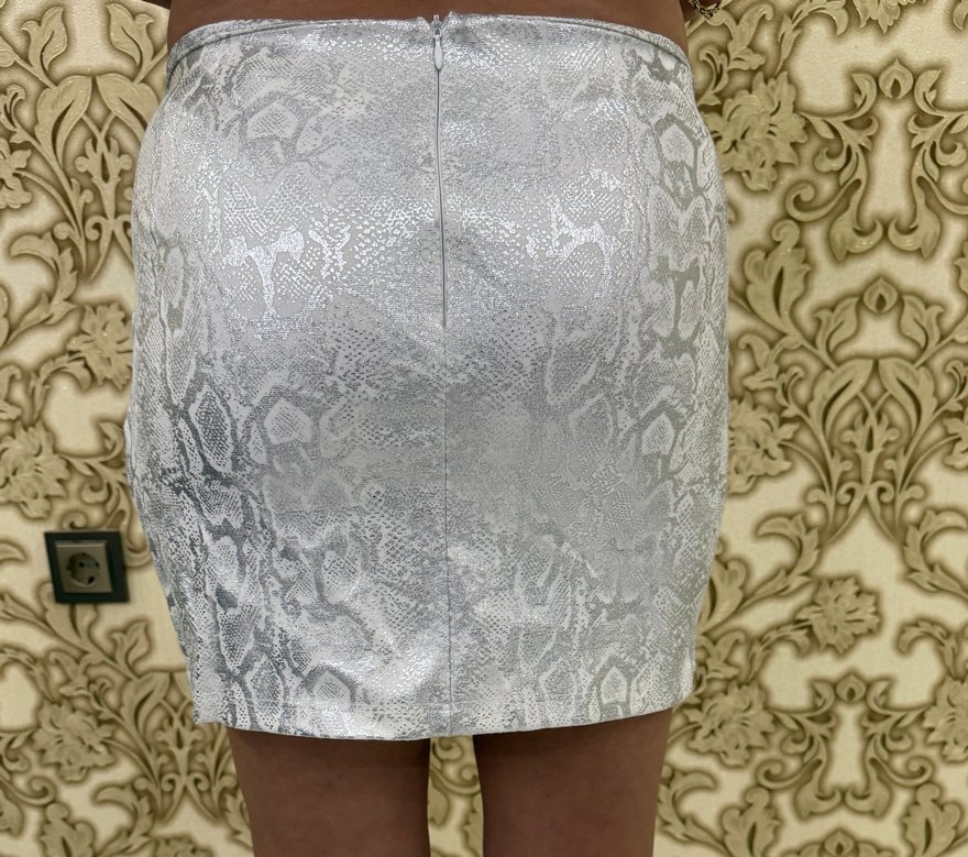 Tokalı Yılan Desenli Mini Etek - Görsel 3