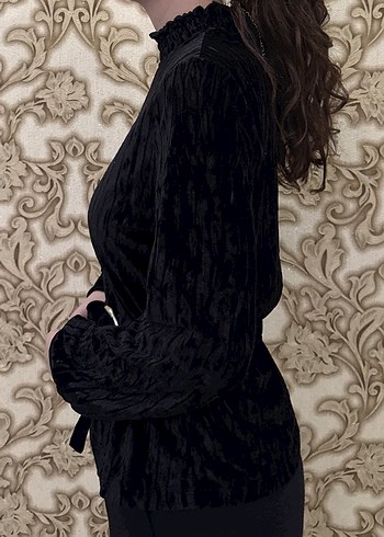 Kemerli Siyah Yüksek Yakalı Bluz - Görsel 2