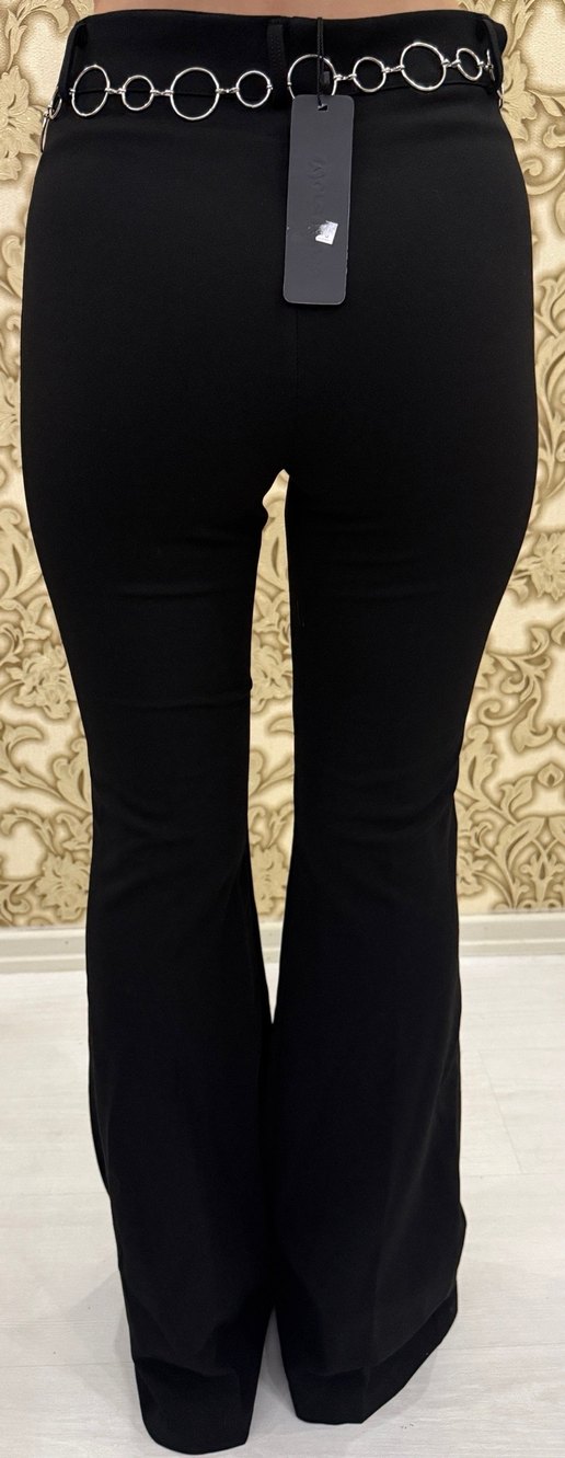 Zincir Detaylı Siyah Kadın Kumaş Pantolon - Görsel 3