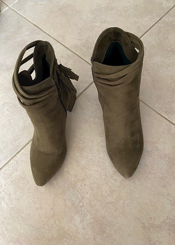 Bej Süet Kadın Dolgu Topuklu Bot - Görsel 3