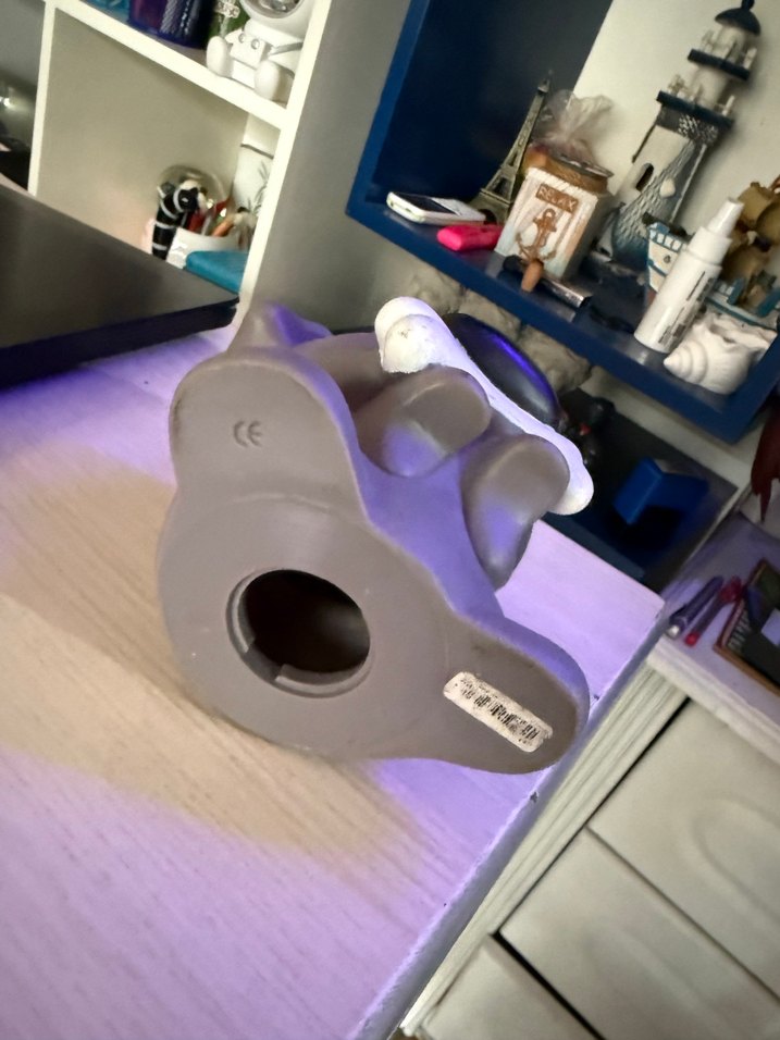 Kemik Tutan Gri Köpek Figürü - Görsel 2