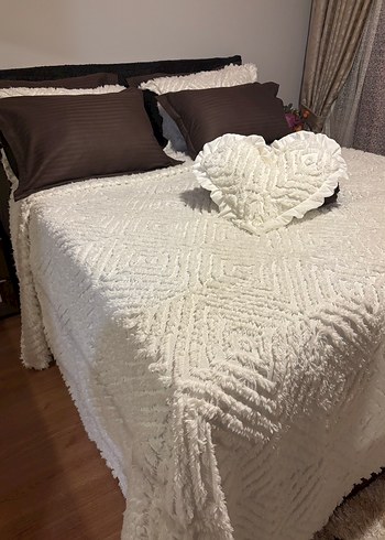 1 Adet Kahverengi Nevresim Takımı & 1 Adet Yatak Örtüsü Takımı - Görsel 3