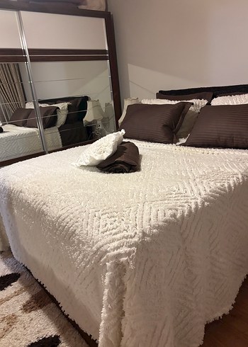 1 Adet Kahverengi Nevresim Takımı & 1 Adet Yatak Örtüsü Takımı - Görsel 2