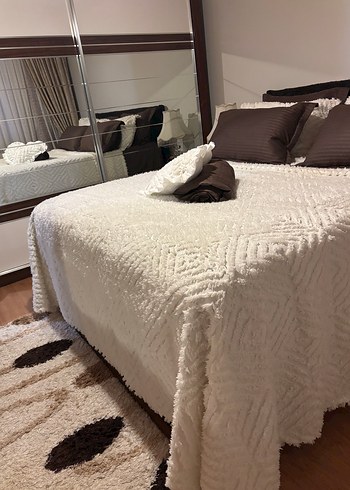 1 Adet Kahverengi Nevresim Takımı & 1 Adet Yatak Örtüsü Takımı - Görsel 4