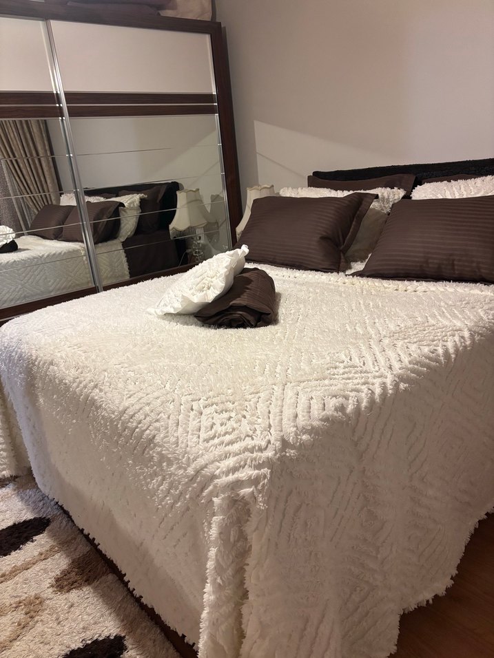 1 Adet Kahverengi Nevresim Takımı & 1 Adet Yatak Örtüsü Takımı - Görsel 2