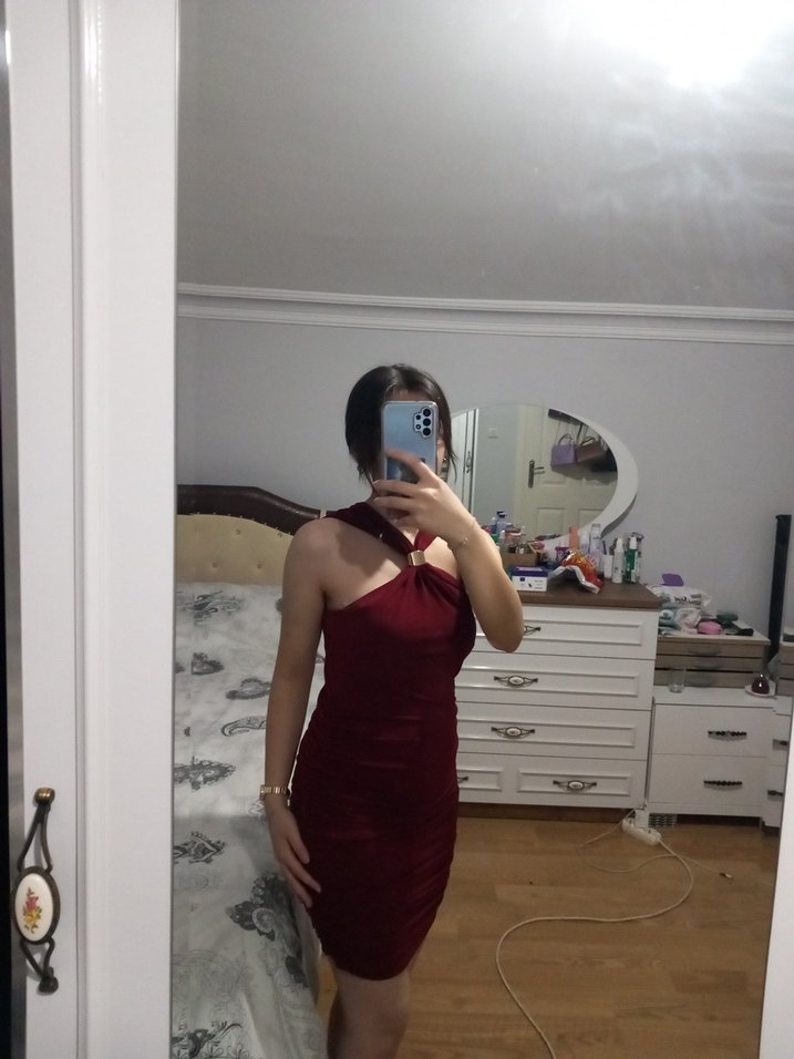 Bordo Drapeli Askılı Midi Elbise - Görsel 3