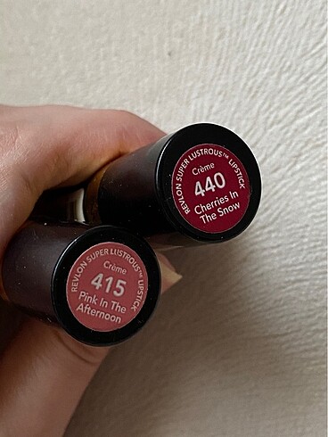 Beden 2 Adet Revlon Ruj + Essence Dudak Kalemi