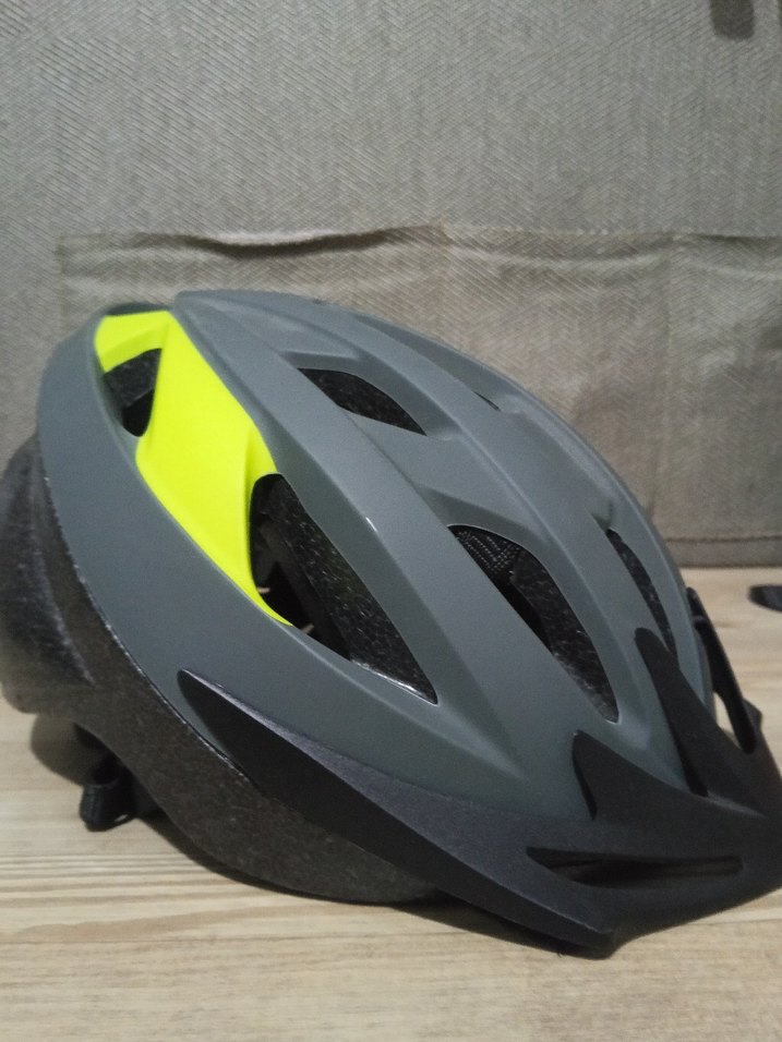 Gri Bisiklet Kaskı - Görsel 3