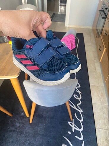24 Beden lacivert Renk Adidas çocuk ayakkabısı