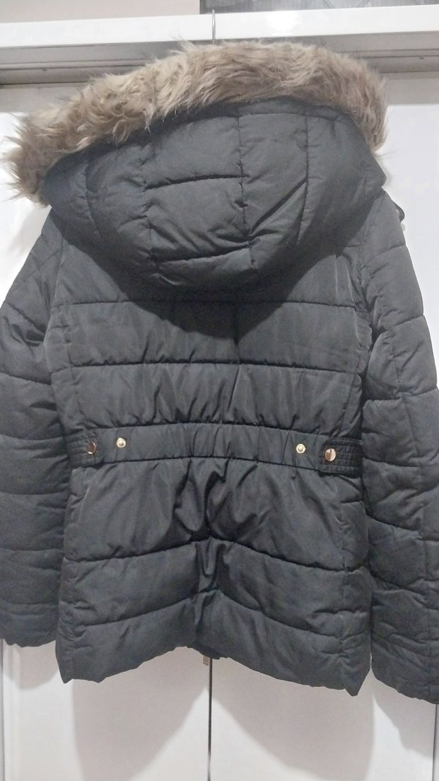 Siyah Kürklü Kadın Kışlık Mont - Görsel 3