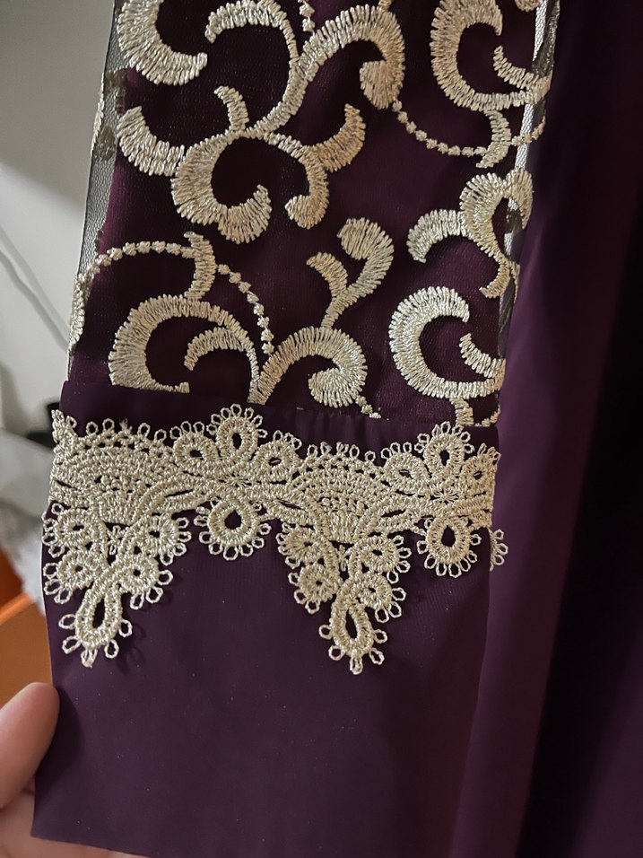 Bordo Dantel İşlemeli Uzun Kollu Abiye Elbise - Görsel 4