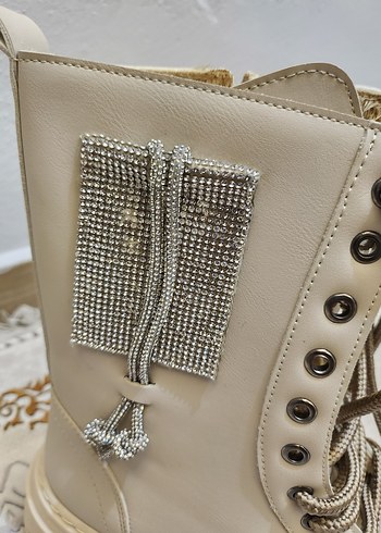 Yüksek Topuklu Beyaz Deri Bohem Tarzı Botlar - Görsel 6