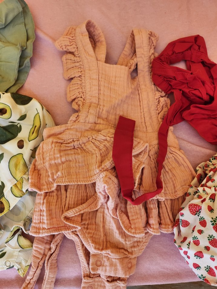 Pembe Fırfırlı Kolsuz Bebek Kıyafet Seti 9-12 ay - Görsel 3