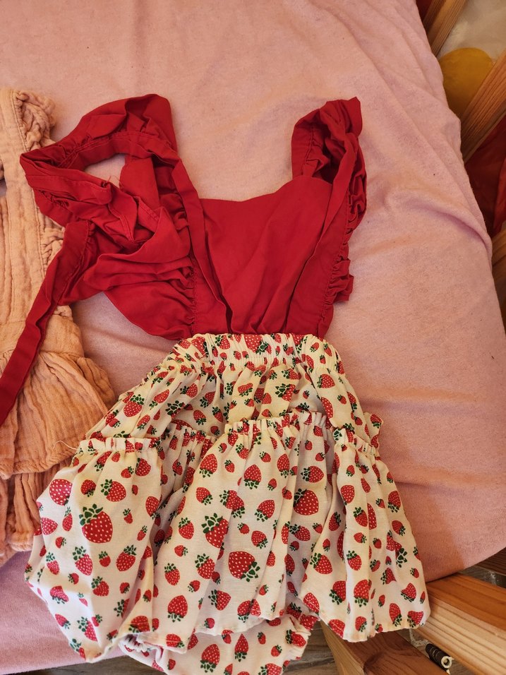 Pembe Fırfırlı Kolsuz Bebek Kıyafet Seti 9-12 ay - Görsel 2