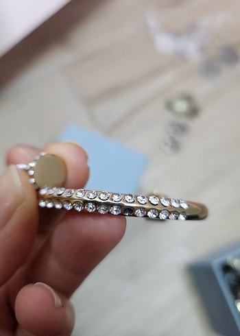 Altın Renkli Taşlı çelik Kadın Bileklik - Görsel 2