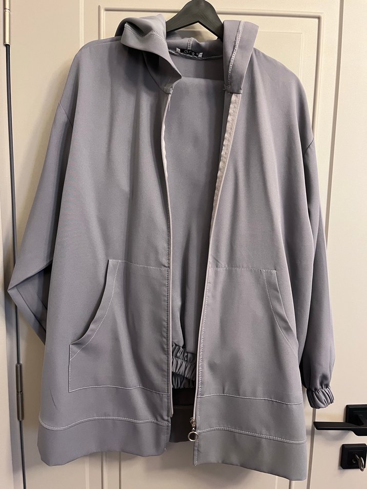 Gri Kapüşonlu Fermuarlı Eşofman Takımı - Görsel 3