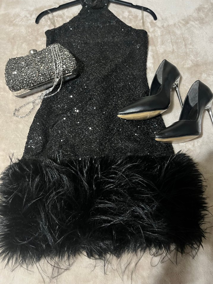 Kürk Detaylı Siyah Mini Straplez Elbise - Görsel 2