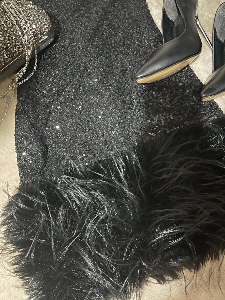 Kürk Detaylı Siyah Mini Straplez Elbise - Görsel 3