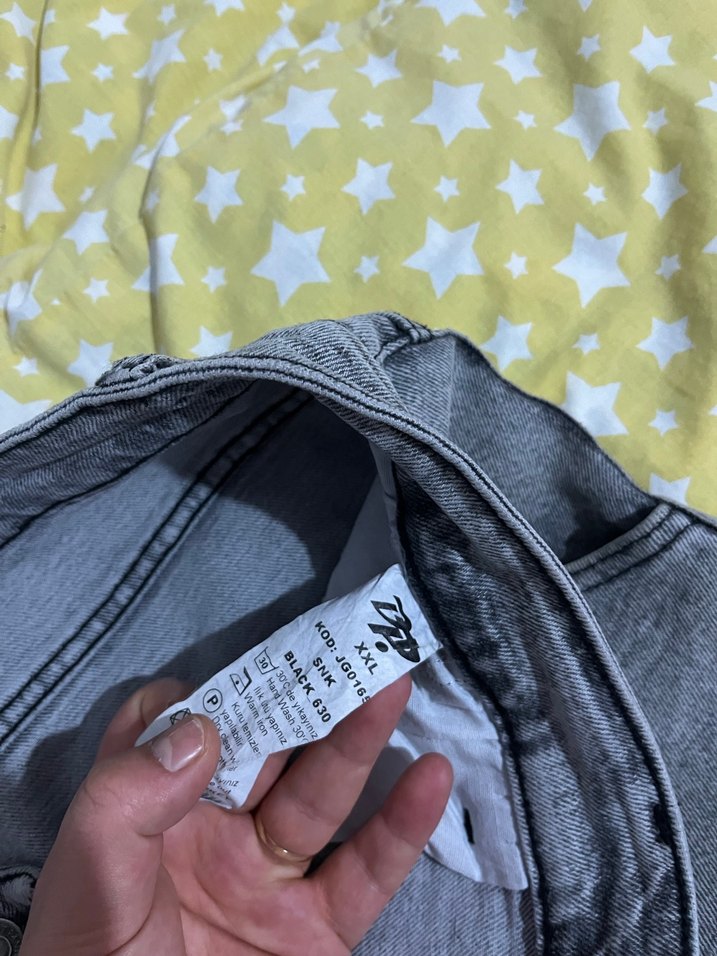 Gri Düğmeli Bol Kesim Kadın Kot Pantolon - Görsel 3