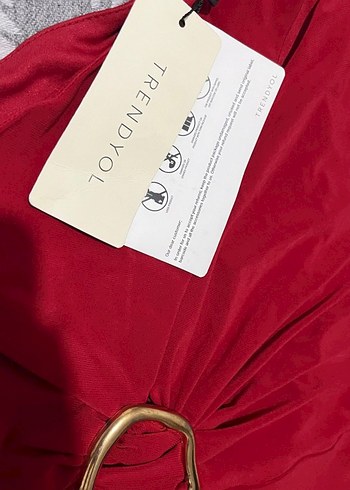 Kırmızı abiye elbise - Görsel 4