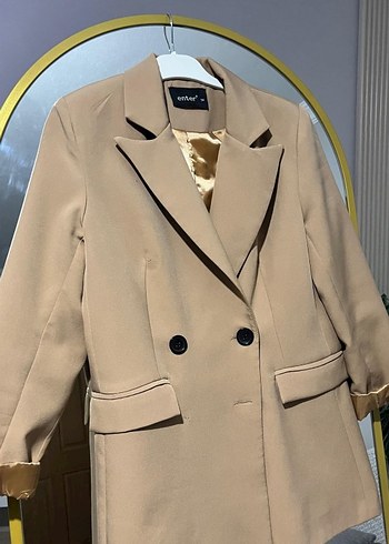 Bej Düğmeli Kısa Kadın Blazer Ceket - Görsel 2