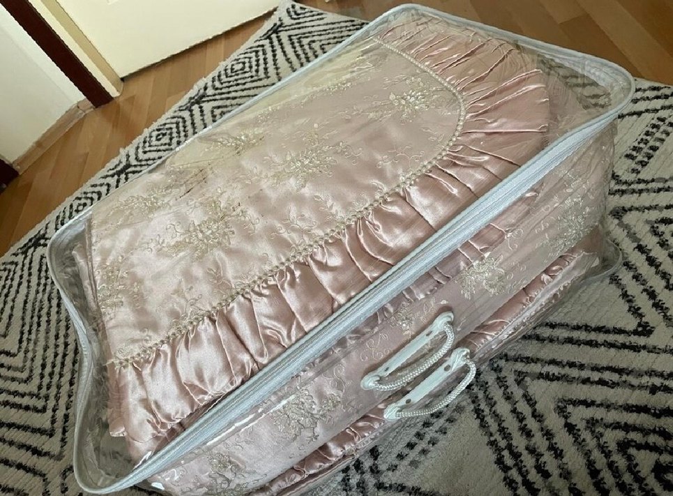 Nakışlı Pembe Yatak Örtüsü Seti - Görsel 3