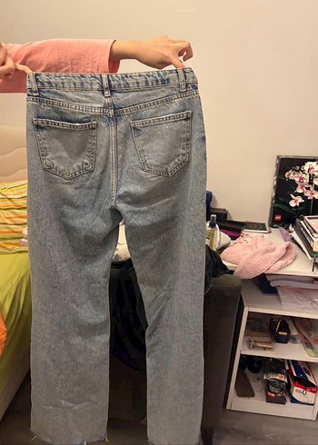 Mavi yırtık kot pantolon - Görsel 3