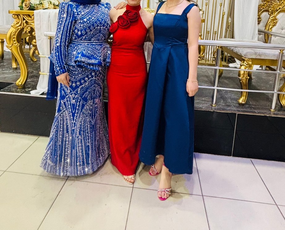 Kırmızı Drapeli Uzun Abiye Elbise - Görsel 3