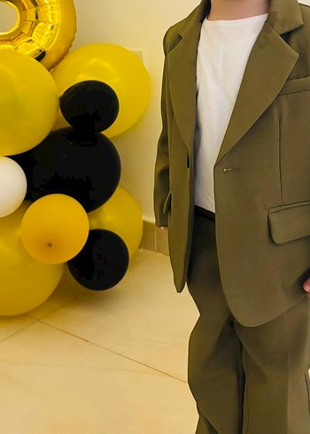 Çocuklar için Haki Renkli Tek Düğmeli Takım - Görsel 3