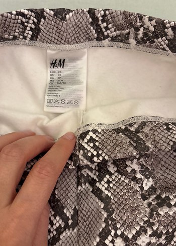 Deri  Detaylı Yılan Desenli Kadın suni deri tayt - Görsel 2