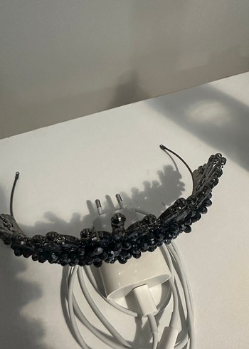 Siyah Boncuklu Gotik Taç - Görsel 2