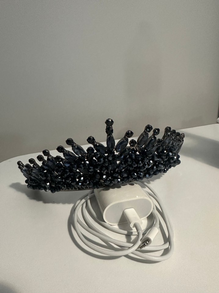 Siyah Boncuklu Gotik Taç - Görsel 4