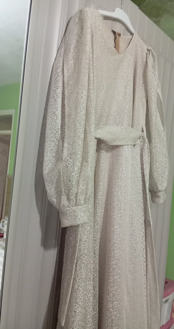 Beyaz Uzun Kollu Keten Elbise - Görsel 3