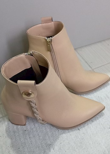 Bej Deri Kadın Topuklu Bot - Görsel 2
