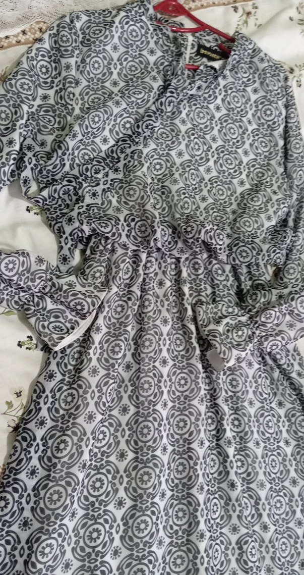 Bohem V Yaka Uzun Desenli Gri Elbise - Görsel 4