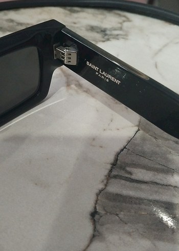 Siyah Kadın Güneş Gözlüğü - Paris Sokak Stili - Görsel 3