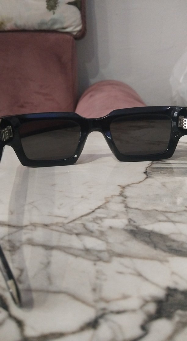 Siyah Kadın Güneş Gözlüğü - Paris Sokak Stili - Görsel 4